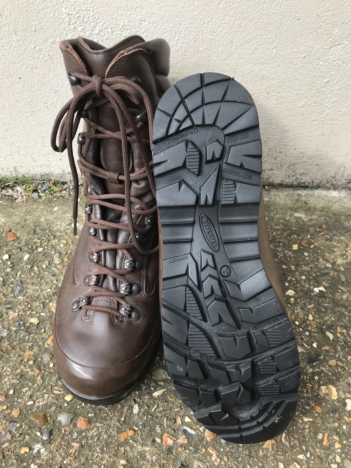 British Army Karrimor/ Boots Boots Grade 1
