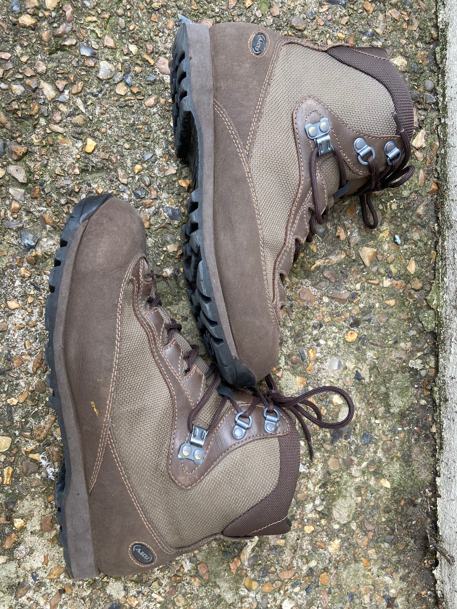 British Army Issue AKU Combat Boots Grade 1 used condition