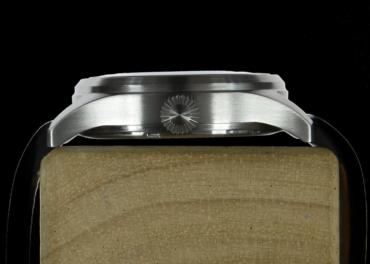 MWC Classic Pilots Watch - 40mm Stainless Steel Aviator Watch with Hybrid Movement and 100m Water Resistance