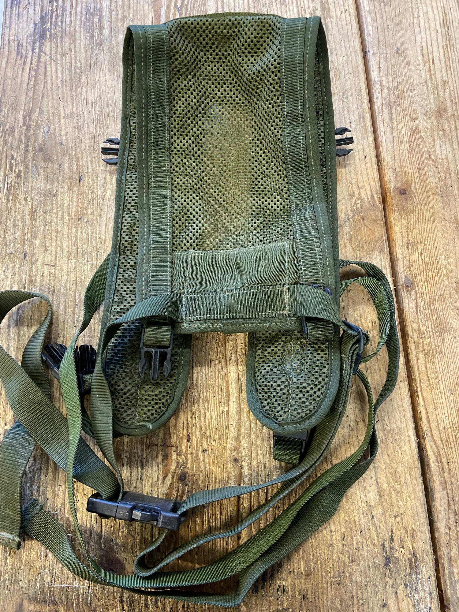 British Army Bergen Pouches yoke olive green 1990s pattern