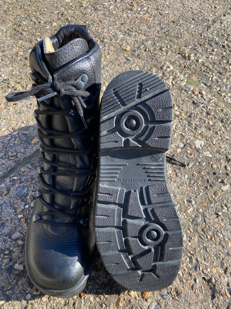 Cadet  Para Boots Super Grade 1 condition