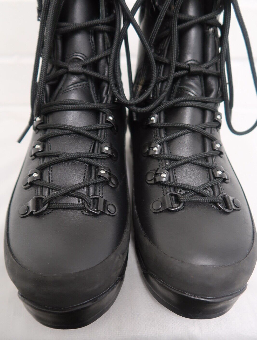 British Army Iturri Mountain Boots Black new