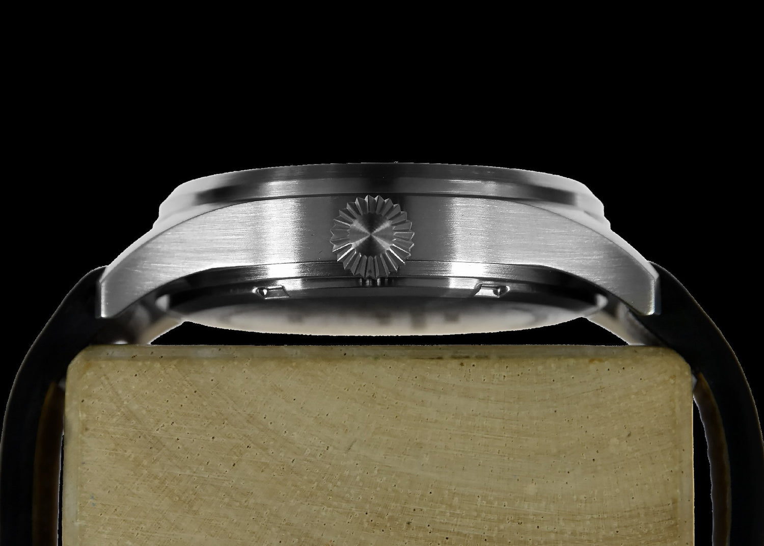 MWC Classic Pilots Watch - 40mm Stainless Steel Aviator Watch with Hybrid Movement and 100m Water Resistance